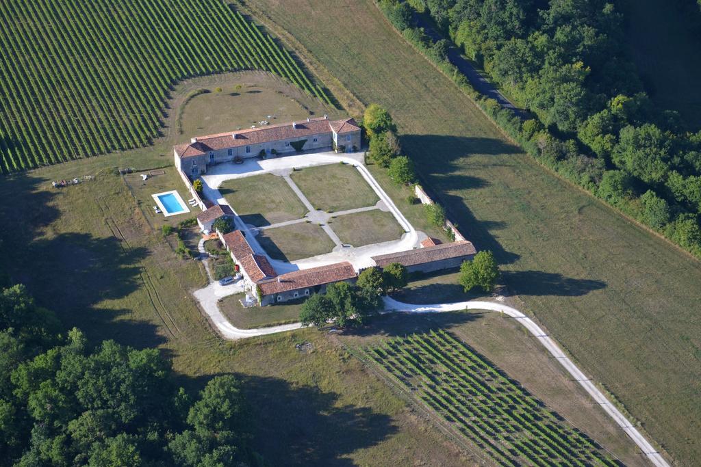 Chambres D'Hotes Logis De L'Astree Saint-Bris-des-Bois Exterior photo