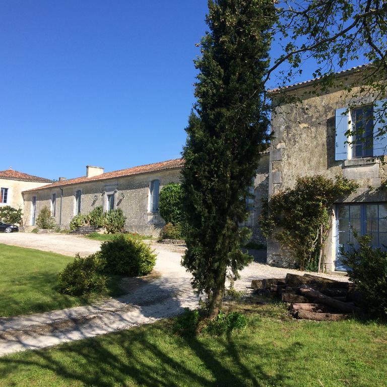 Chambres D'Hotes Logis De L'Astree Saint-Bris-des-Bois Exterior photo
